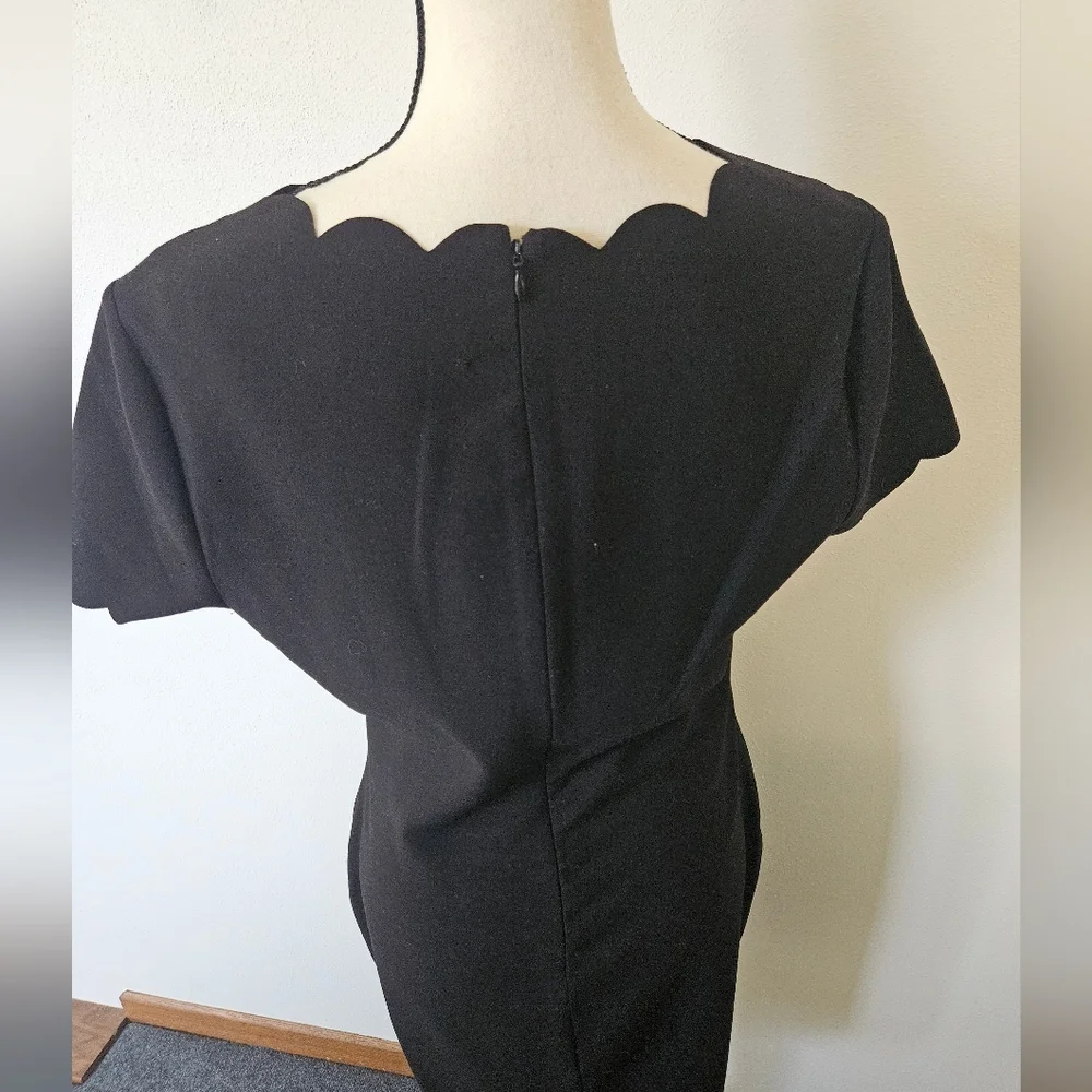 Likely Scalloped Edge Bodycon Little Black Dress Size 12 - Picture 5 of 7